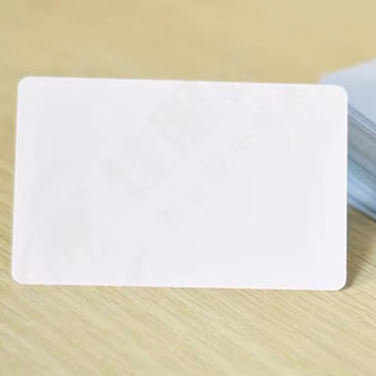 Carte blanche de coût bon marché d'approvisionnement d'usine 1K 13.56MHz PVC RFID NFC Smart Card