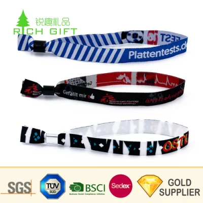 Tissu promotionnel de mode personnalisé Ruban de polyester textile RFID Bracelet élastique Bracelet tissé en nylon jetable à la main pour événement sportif Pas de commande minimum